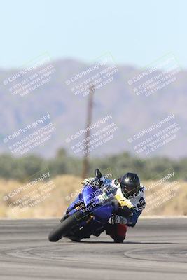 media/Oct-30-2025-Racers Edge (Thu) [[dabbdaf680]]/3-B Group/Session 4 Turn 16/